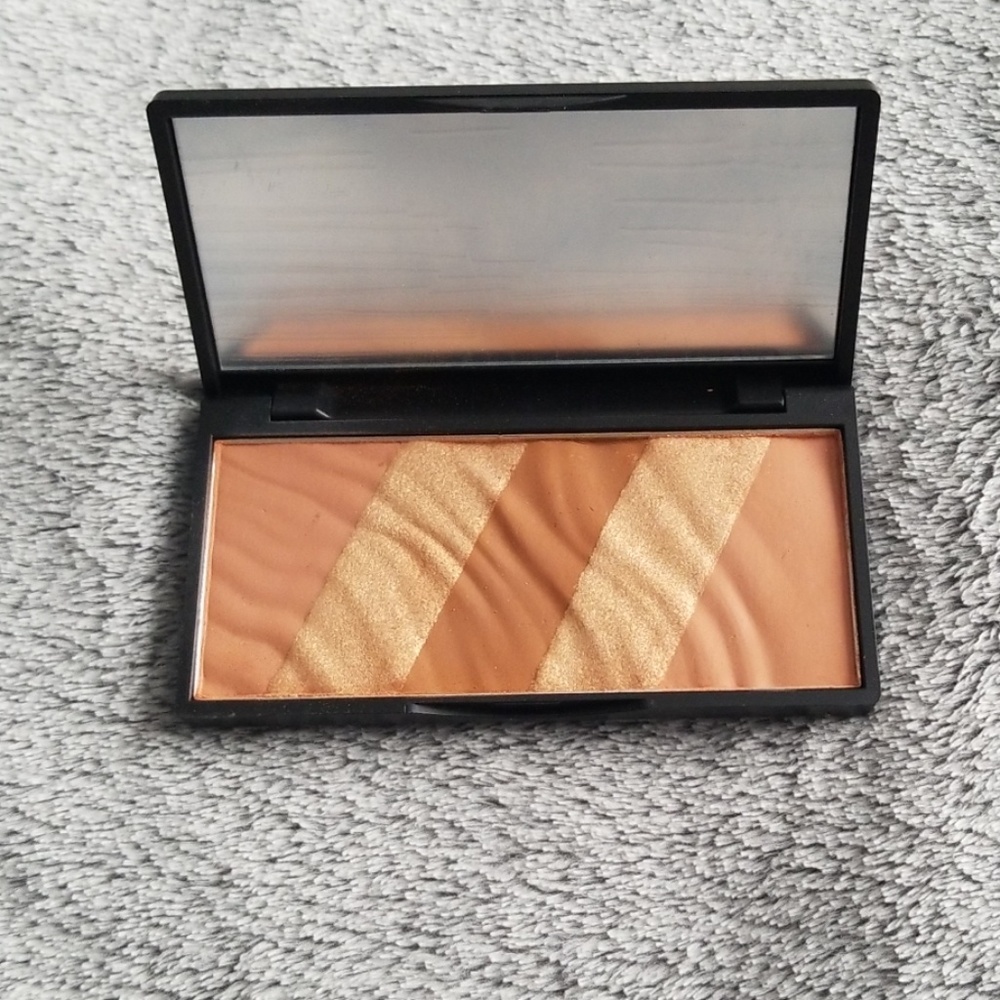 Bronzer - Picture 2 of 4